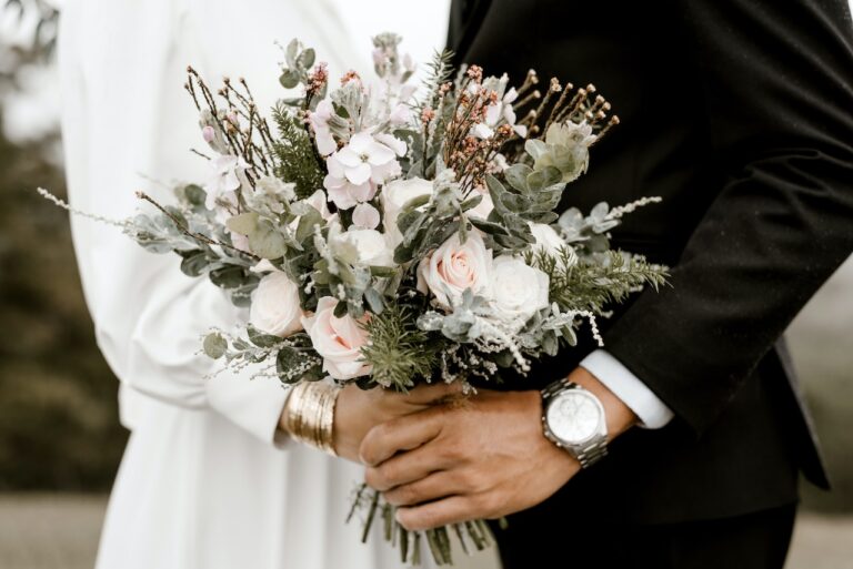 Is polygamy legal in Australia? A polygamy & bigamy law guide Is polygamy legal in Australia? A polygamy & bigamy law guide
